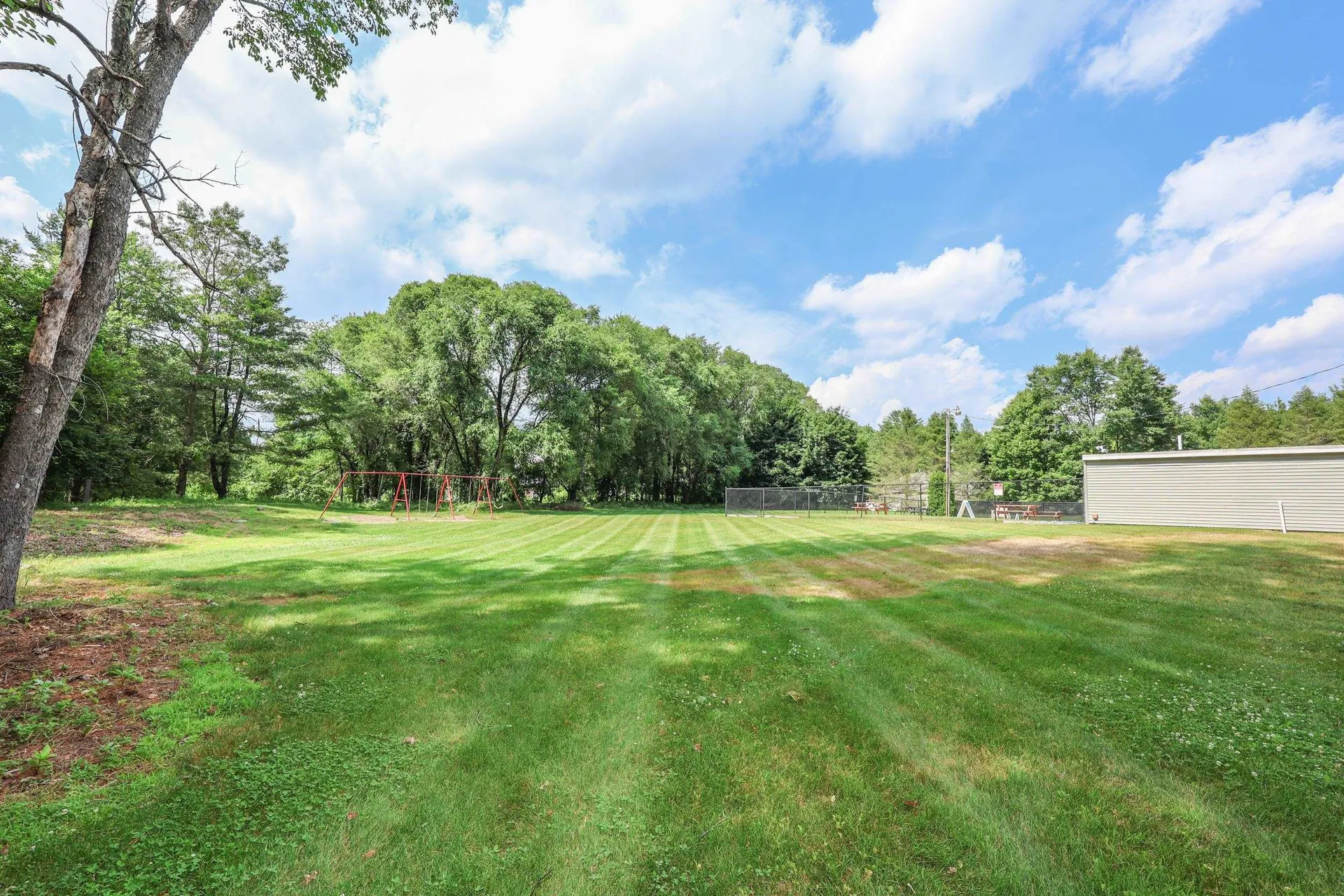 152 L Capitol Hill Drive Londonderry NH 03053
