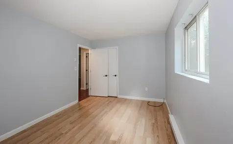 152 L Capitol Hill Drive Londonderry NH 03053