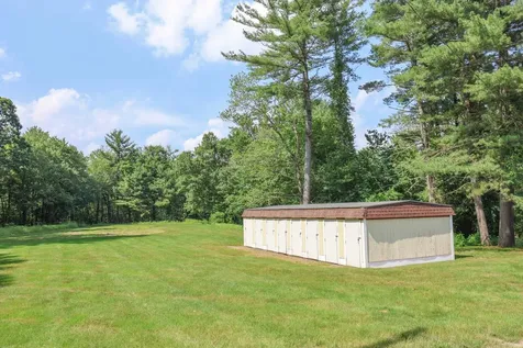 152 L Capitol Hill Drive Londonderry NH 03053