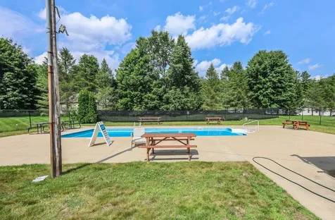 152 L Capitol Hill Drive Londonderry NH 03053