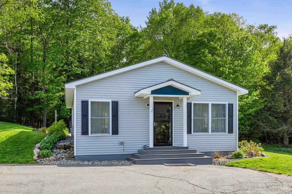 15 Hillcrest Drive Lebanon NH 03766