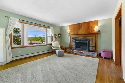 15 Hillcrest Drive Lebanon NH 03766
