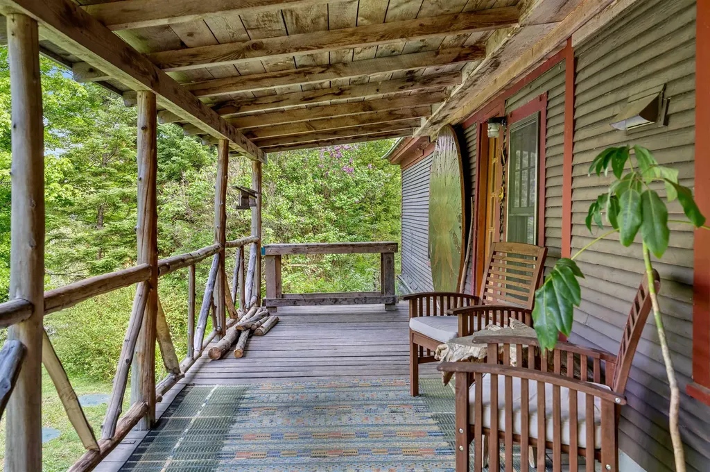 2818 Route 65 Brookfield VT 05036