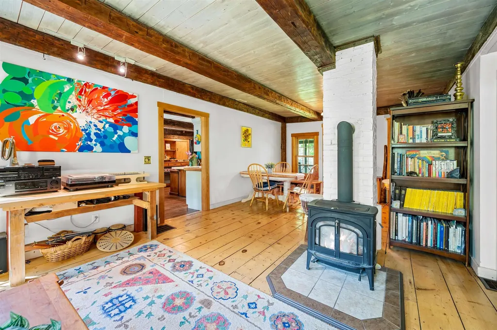 2818 Route 65 Brookfield VT 05036