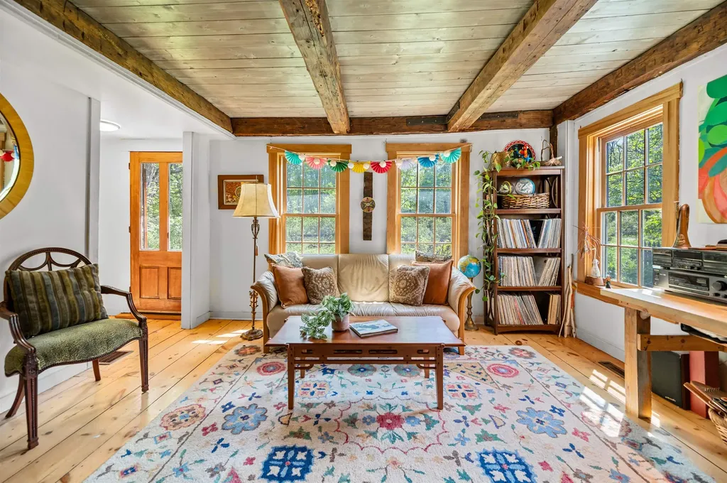 2818 Route 65 Brookfield VT 05036