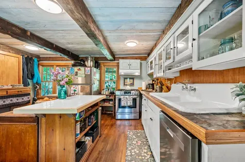 2818 Route 65 Brookfield VT 05036