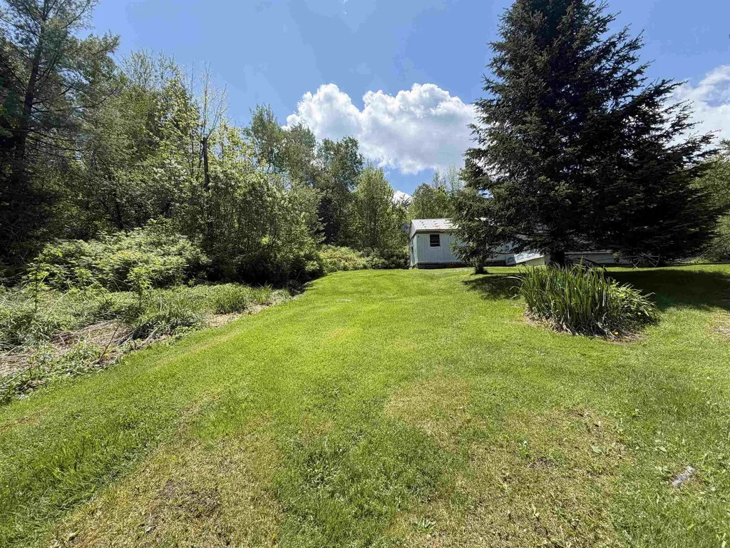 51 Barton Road Piermont NH 03779