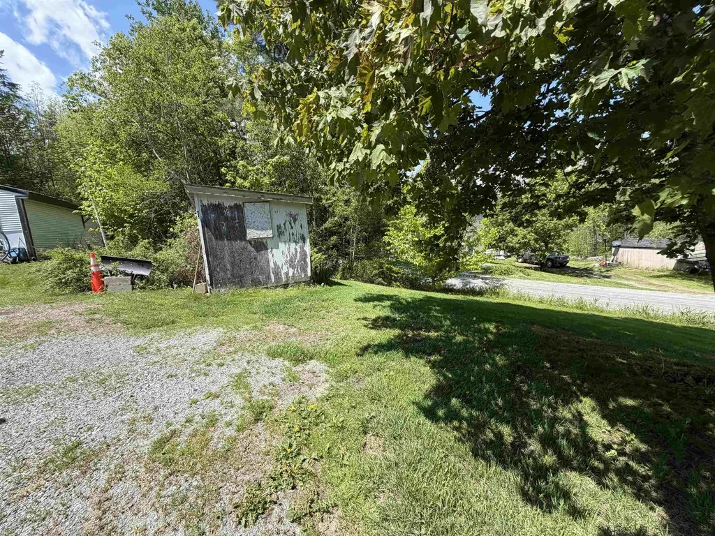 51 Barton Road Piermont NH 03779