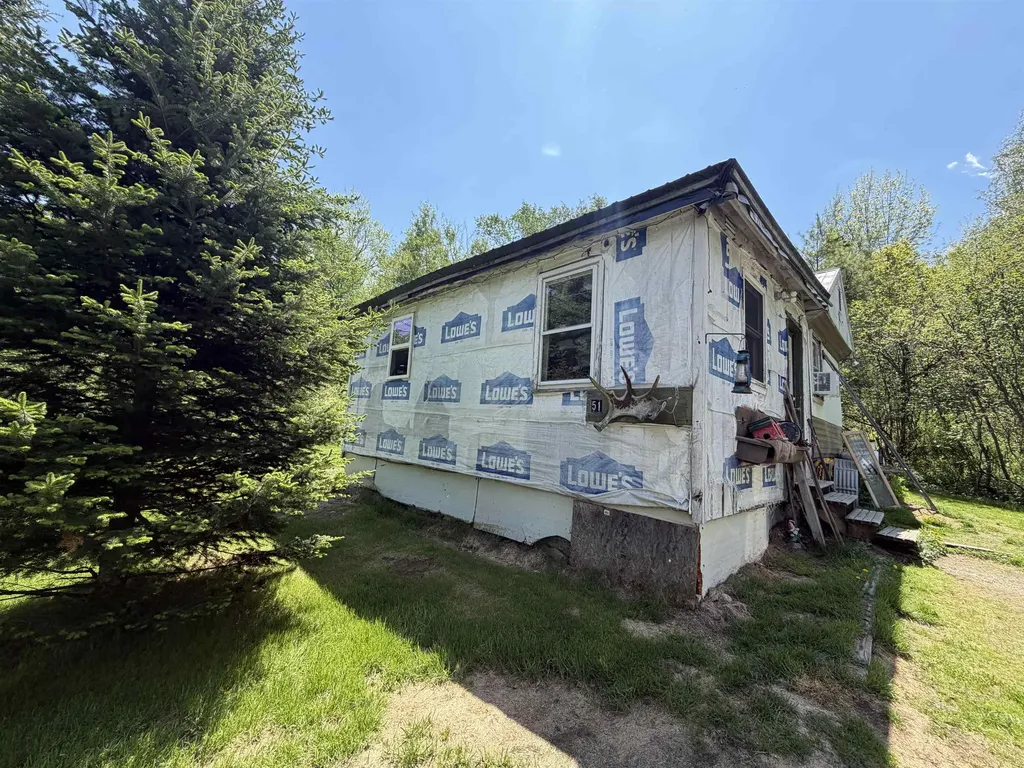 51 Barton Road Piermont NH 03779