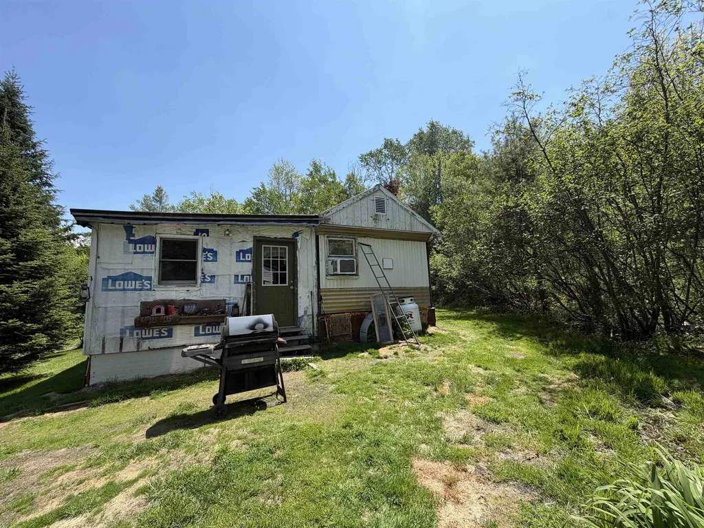 51 Barton Road Piermont NH 03779