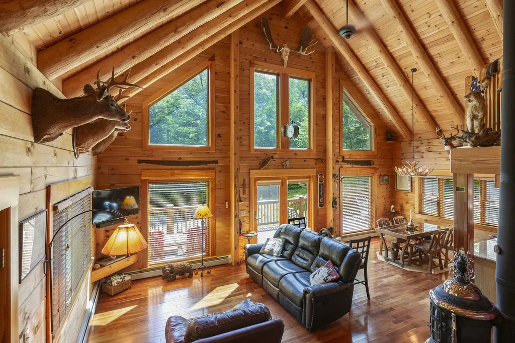 25 Goodhue Hill Road Enfield NH 03784