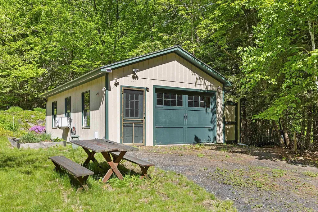 25 Goodhue Hill Road Enfield NH 03784