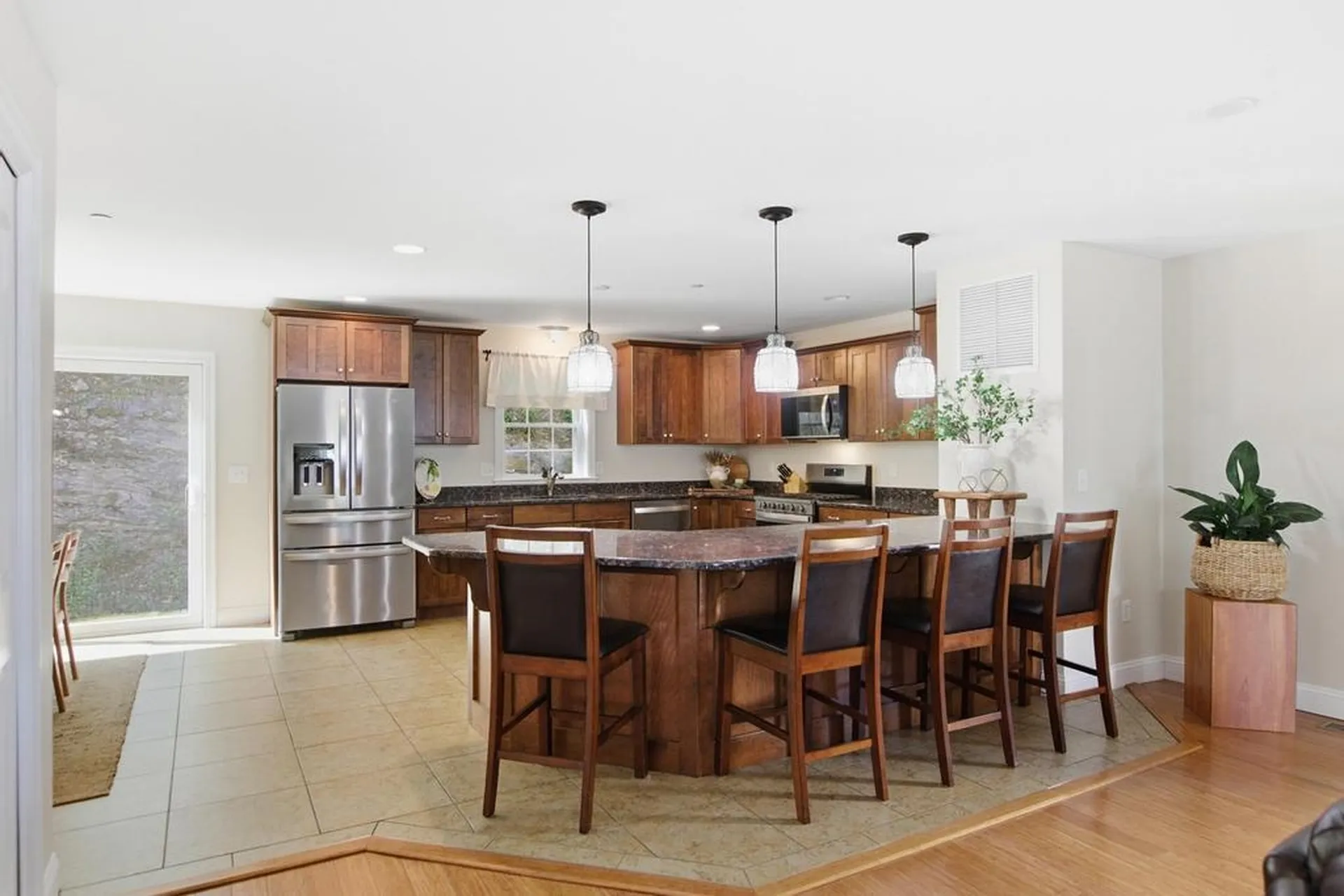 4 Aster Court Hudson NH 03051