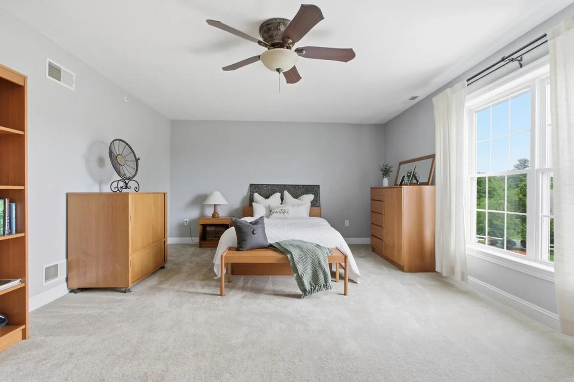 4 Aster Court Hudson NH 03051