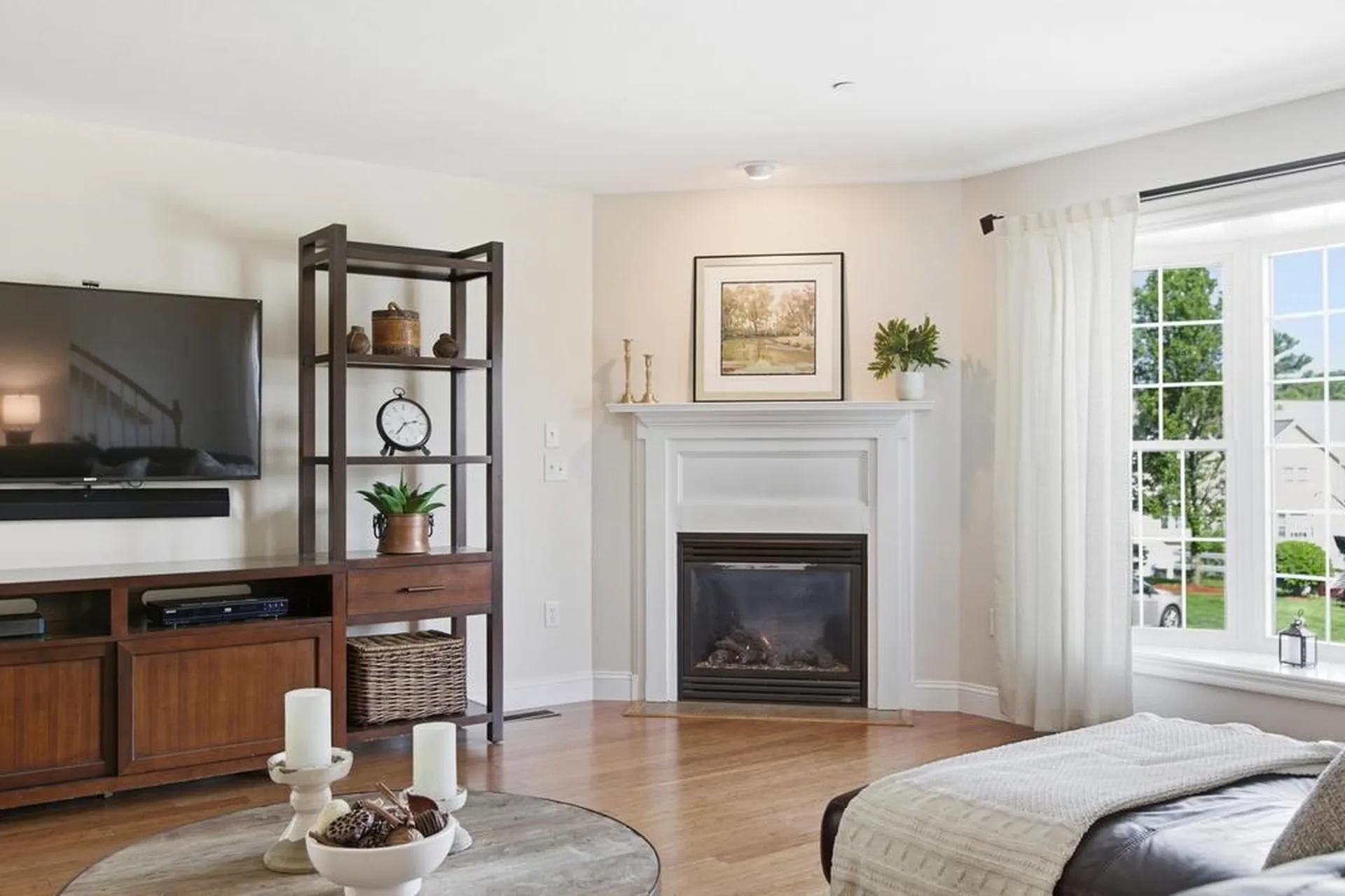 4 Aster Court Hudson NH 03051