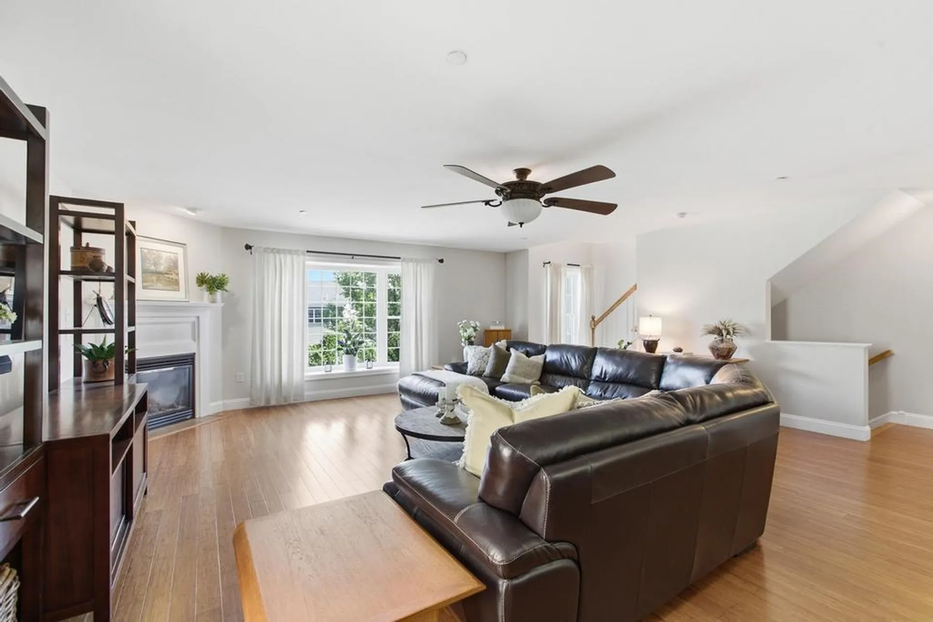 4 Aster Court Hudson NH 03051