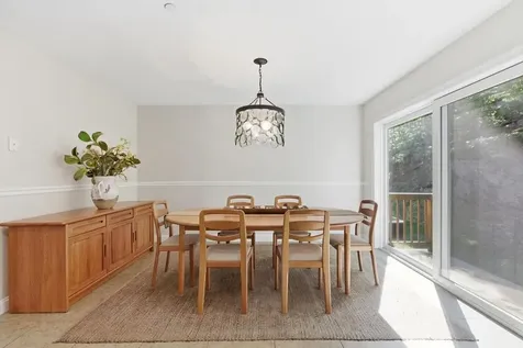 4 Aster Court Hudson NH 03051