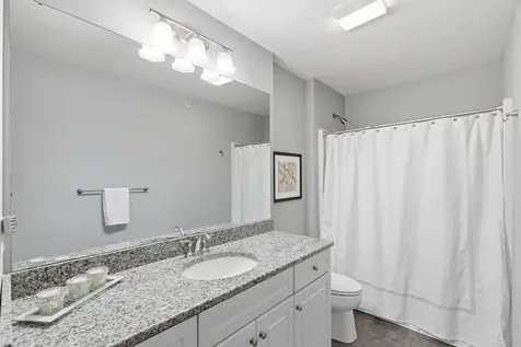 4 Aster Court Hudson NH 03051