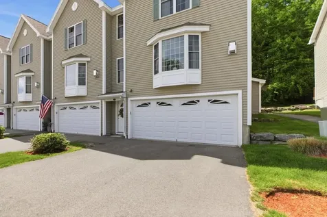 4 Aster Court Hudson NH 03051