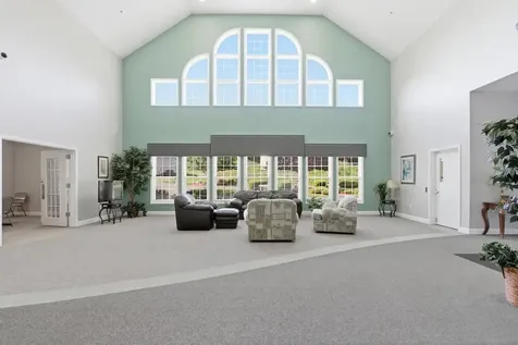 4 Aster Court Hudson NH 03051