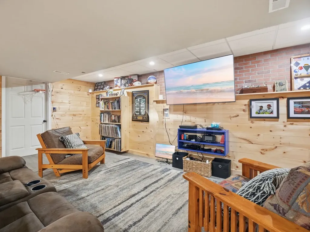 11 Bancroft Circle Mont Vernon NH 03057