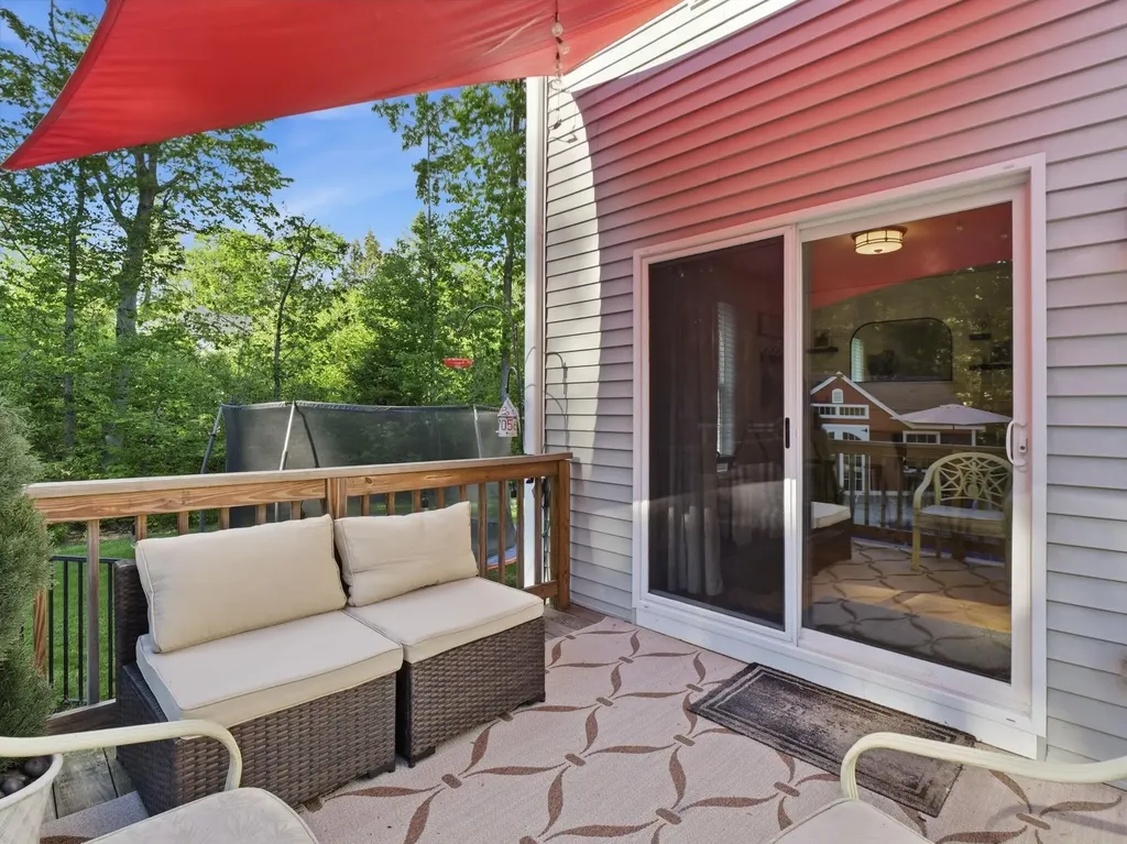 11 Bancroft Circle Mont Vernon NH 03057