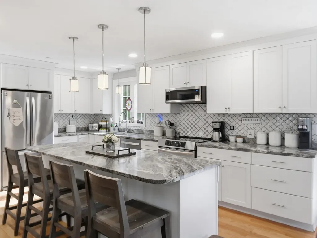 11 Bancroft Circle Mont Vernon NH 03057