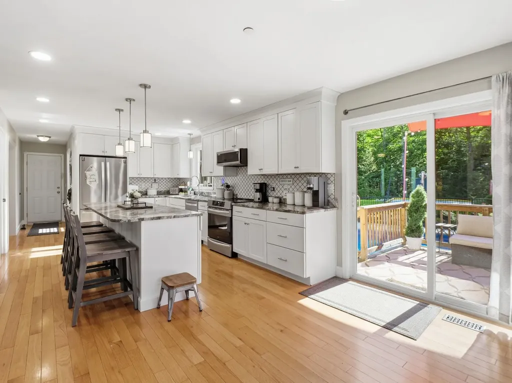 11 Bancroft Circle Mont Vernon NH 03057