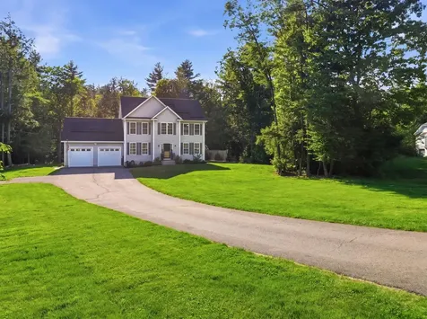 11 Bancroft Circle Mont Vernon NH 03057
