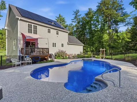 11 Bancroft Circle Mont Vernon NH 03057
