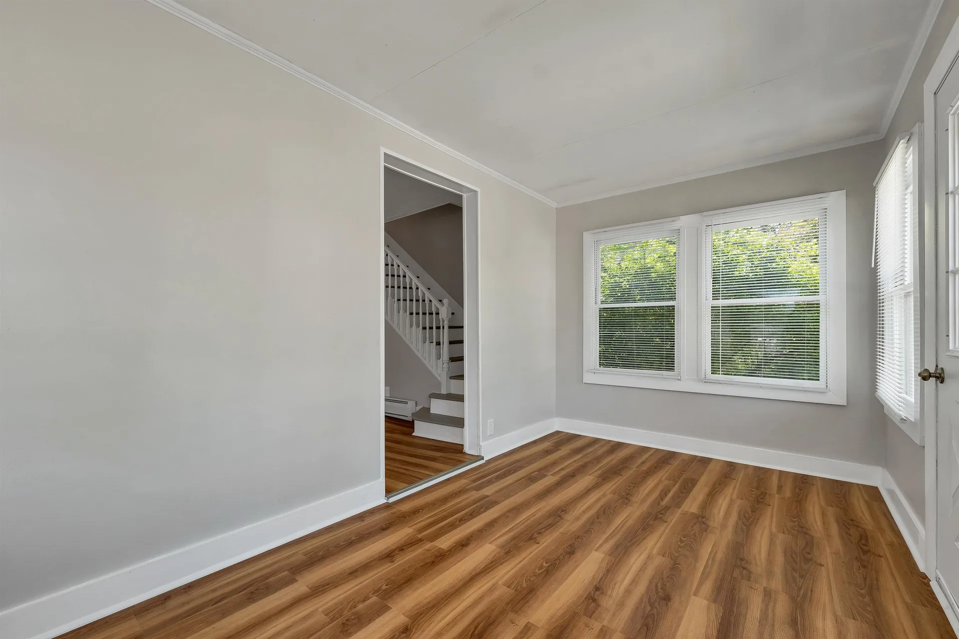 11 Grove Street Derry NH 03038