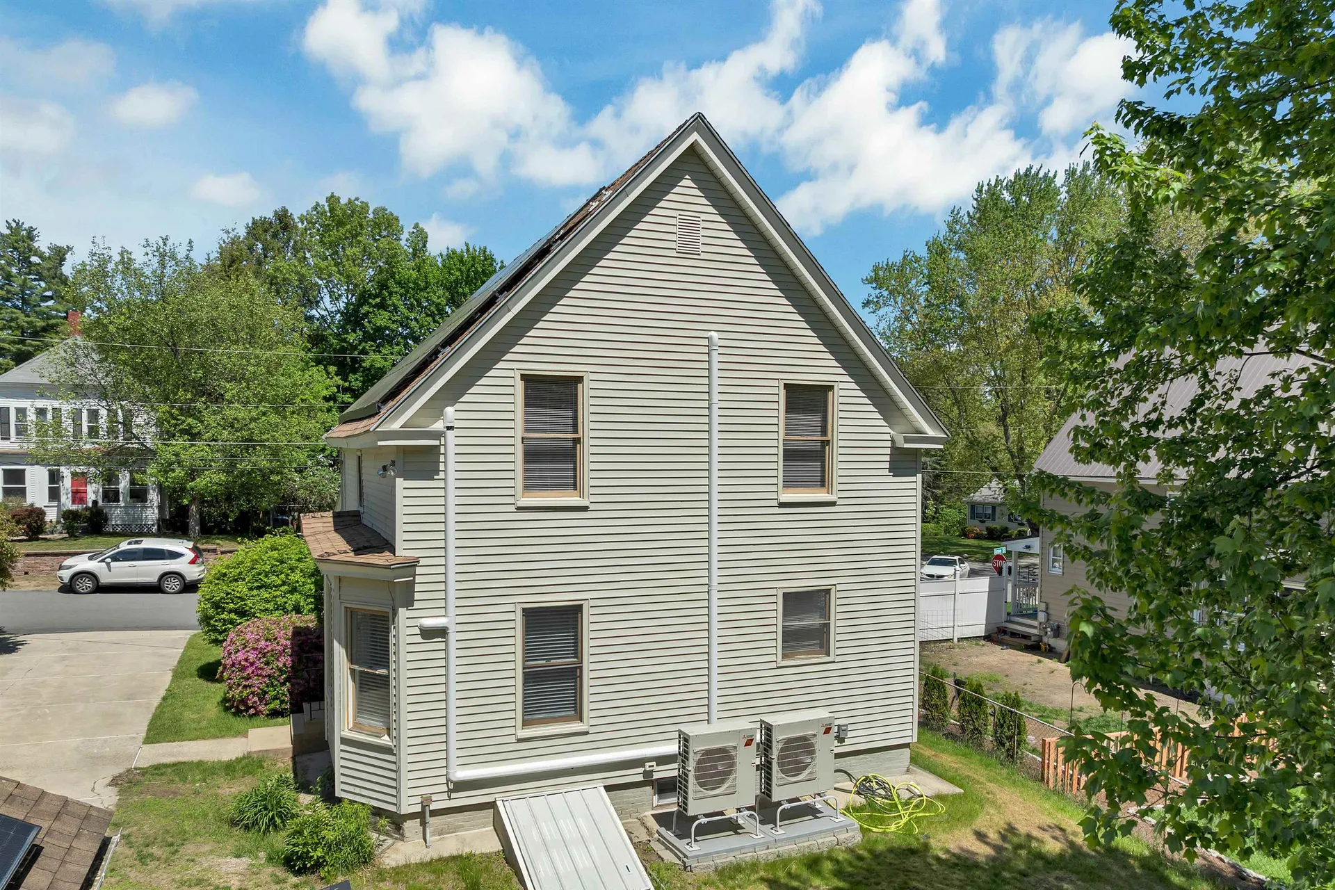 11 Grove Street Derry NH 03038