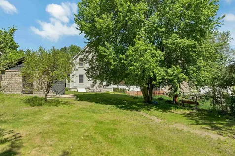 11 Grove Street Derry NH 03038