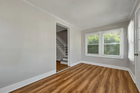 11 Grove Street Derry NH 03038