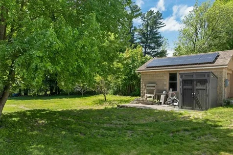 11 Grove Street Derry NH 03038