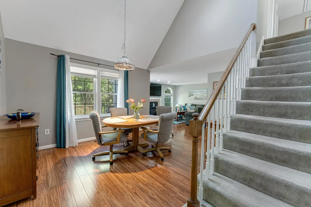 353 Winding Pond Road Londonderry NH 03053