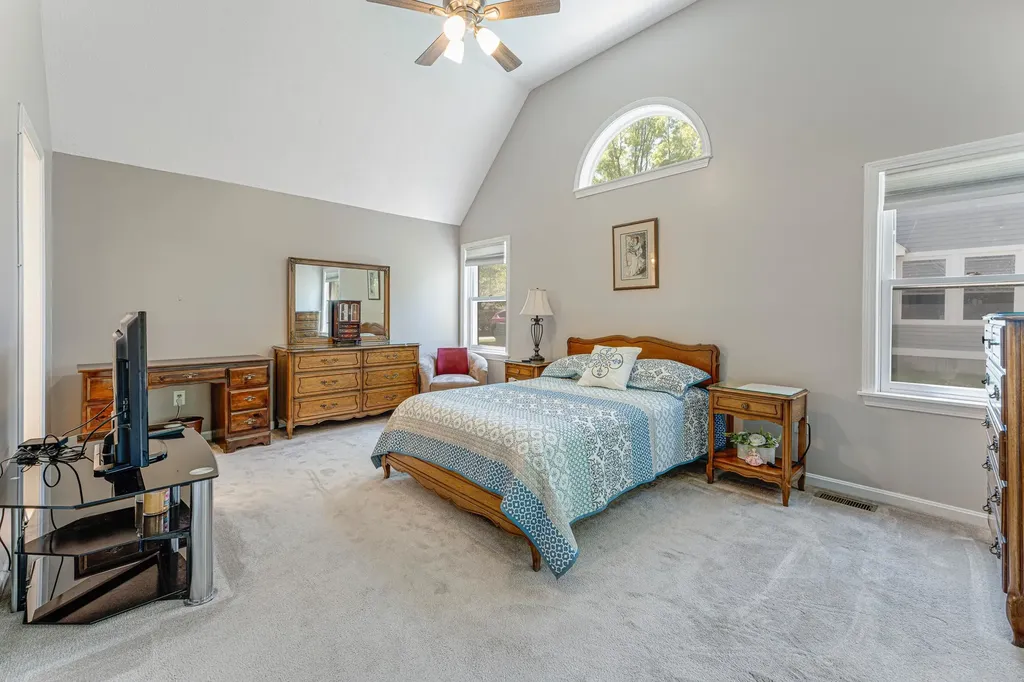 353 Winding Pond Road Londonderry NH 03053