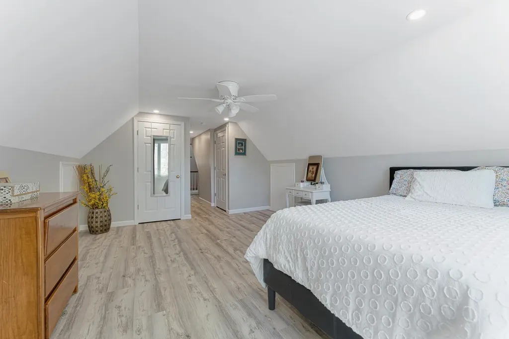 353 Winding Pond Road Londonderry NH 03053