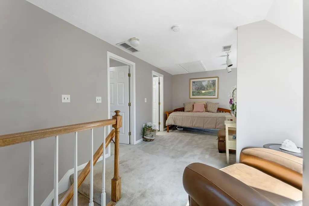 353 Winding Pond Road Londonderry NH 03053
