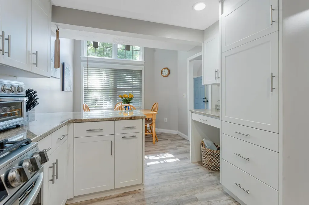 353 Winding Pond Road Londonderry NH 03053