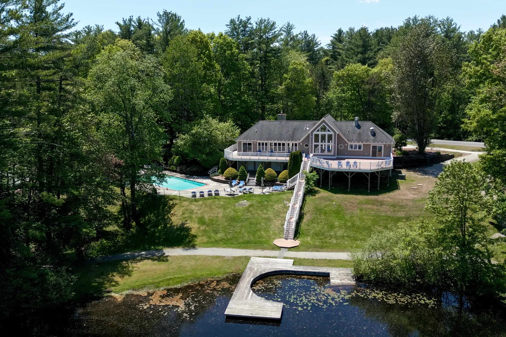353 Winding Pond Road Londonderry NH 03053