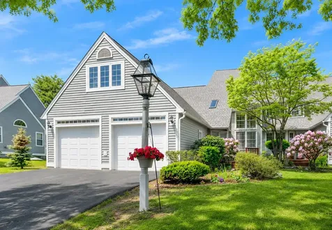 353 Winding Pond Road Londonderry NH 03053