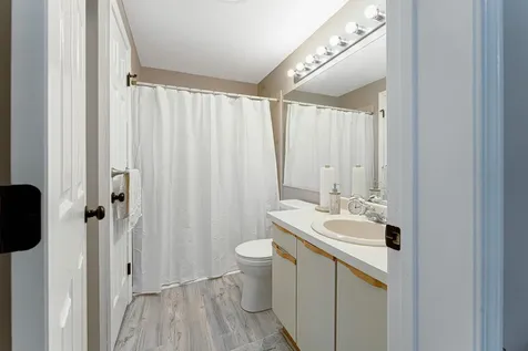 353 Winding Pond Road Londonderry NH 03053