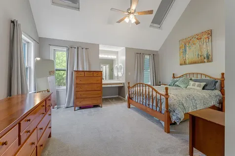 353 Winding Pond Road Londonderry NH 03053