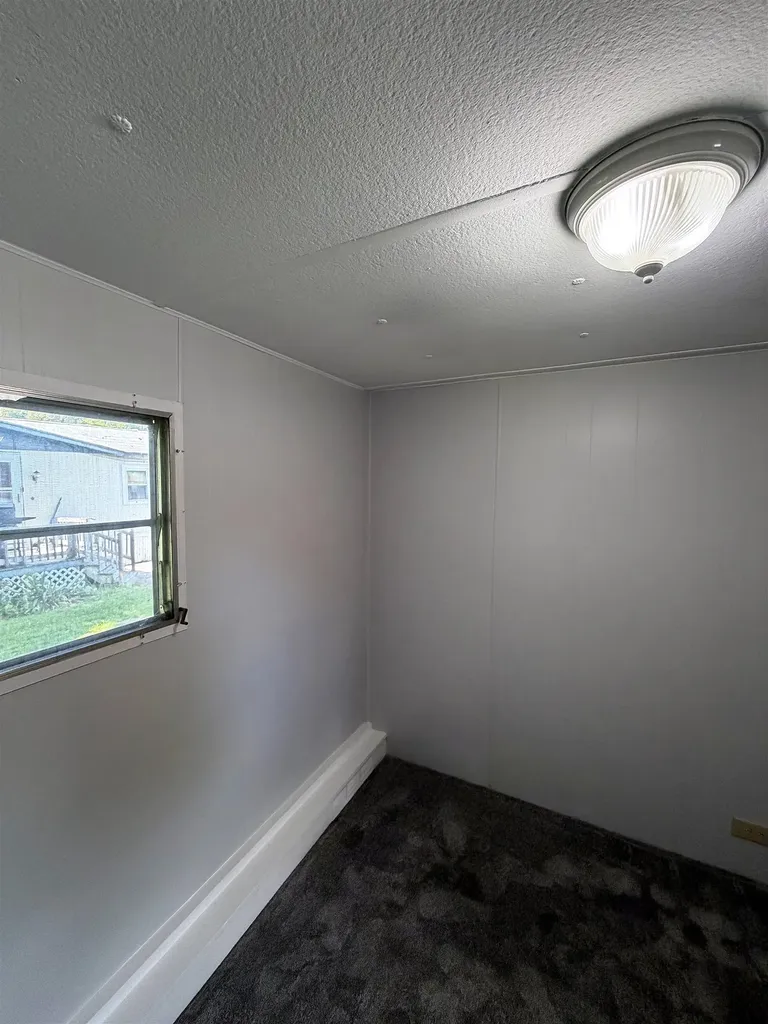10 Sherman Drive Boscawen NH 03303