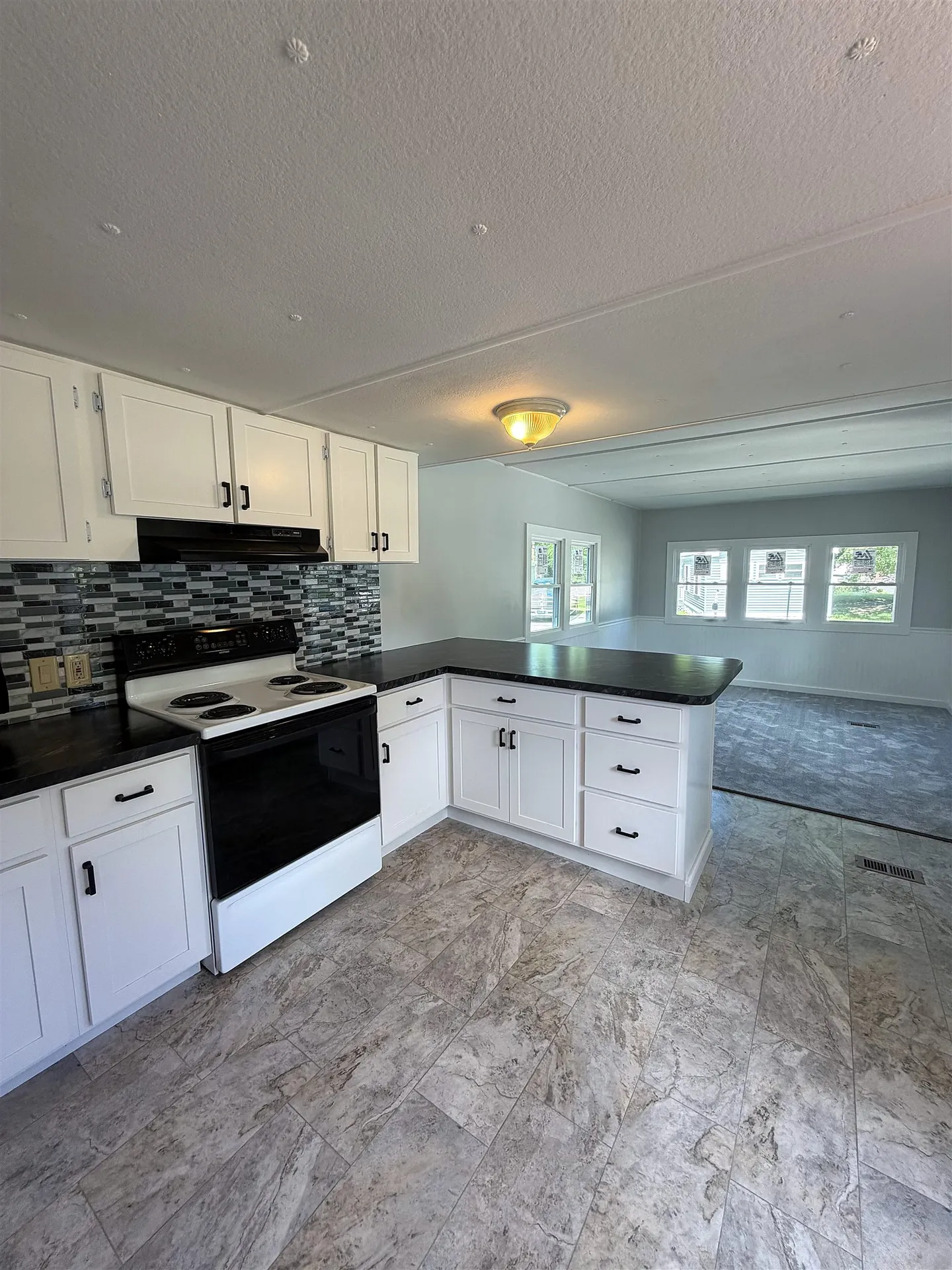 10 Sherman Drive Boscawen NH 03303