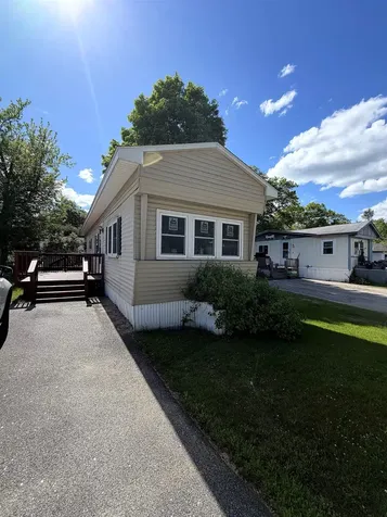 10 Sherman Drive Boscawen NH 03303