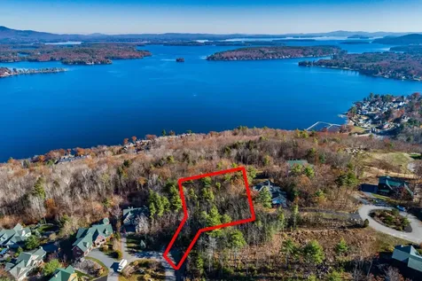 51 Commanders Helm Laconia NH 03246