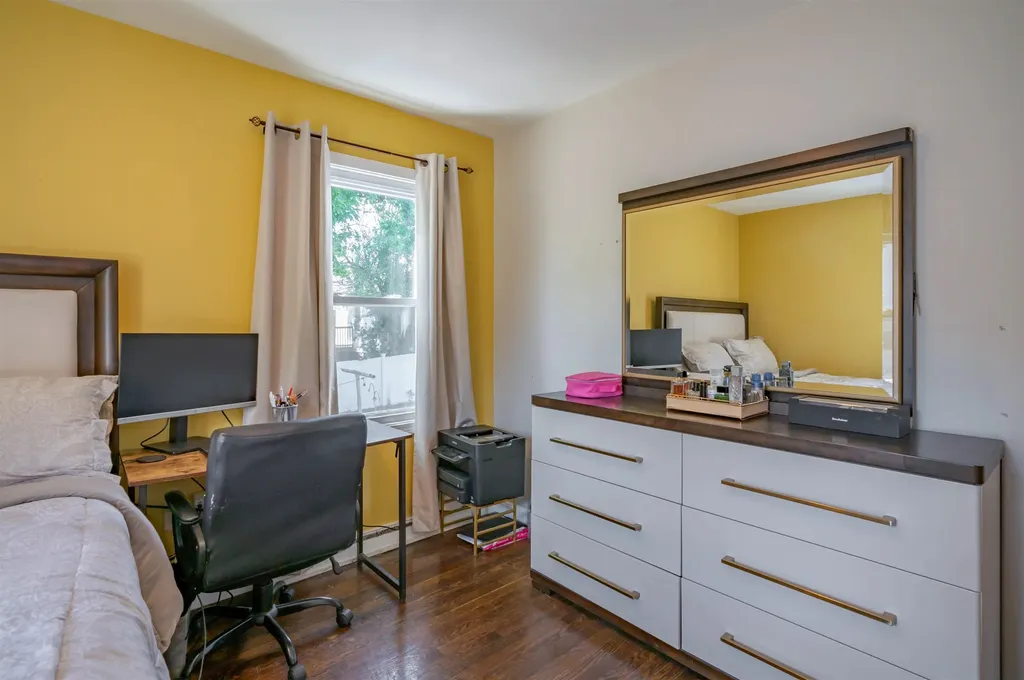 52 Watson Street Nashua NH 03064