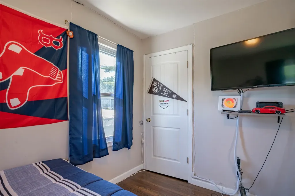 52 Watson Street Nashua NH 03064